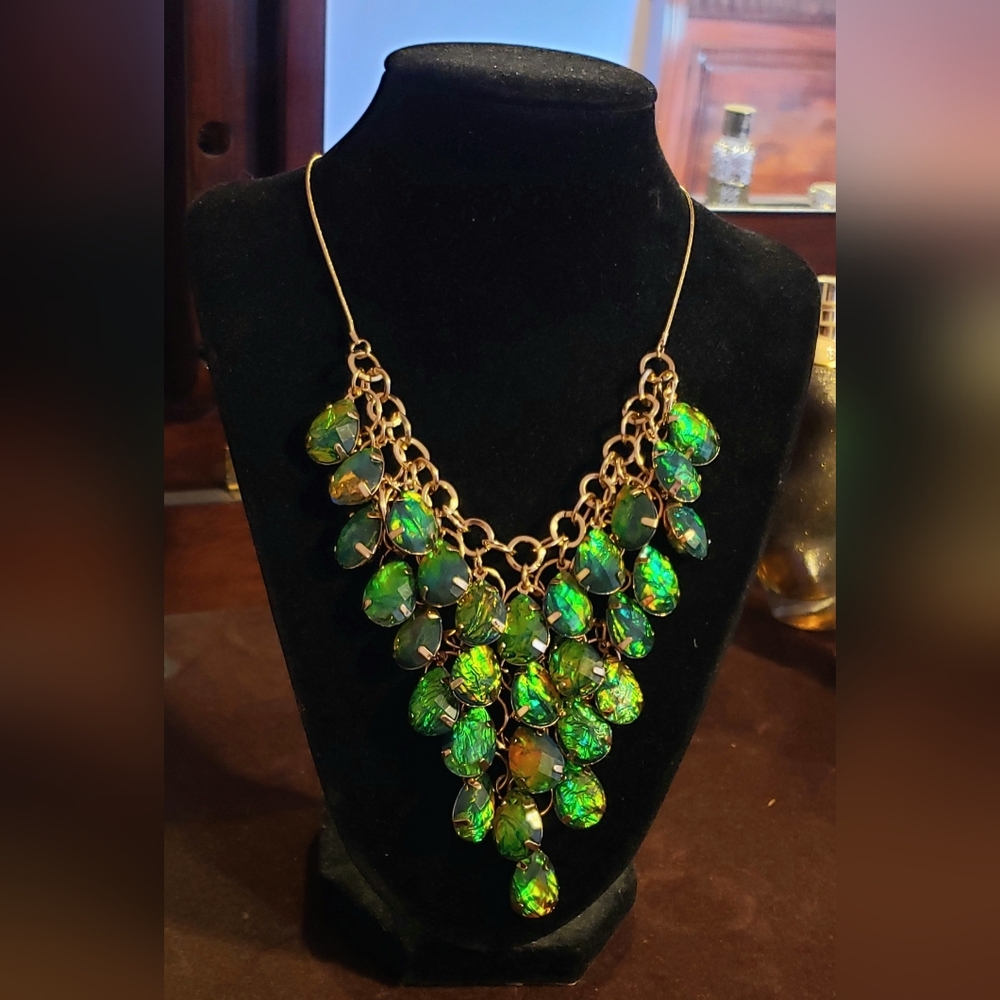 Green Peacock Iridescent Teardrop Statement Bib Necklace Gold Reversible NEW